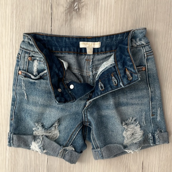 Chelsea +Violet Kids denim shorts NWT Size 7 - Picture 3 of 4